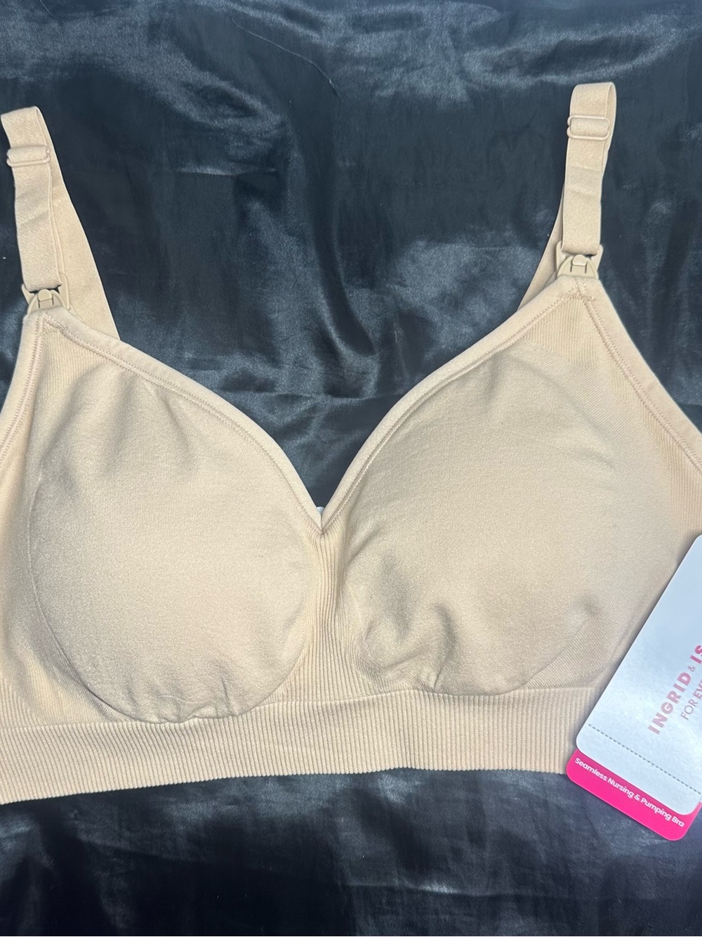 Ingrid & Isabel Seamless Nursing & Pumping Bra NWT Soft Almond M